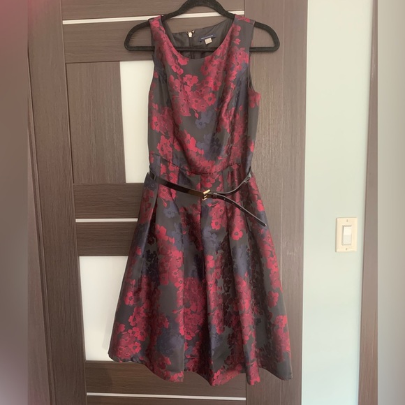 Tommy Hilfiger Dresses & Skirts - Tommy Hilfiger Womens
Burgundy Sleeveless Belted Fit
Flare Party Dress Size 10